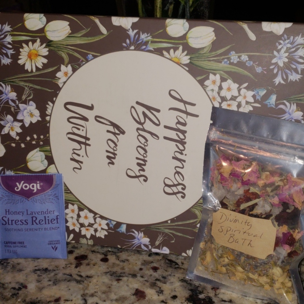 Divinity Box - Organic Energy Cleanse - Picture 4 of 5